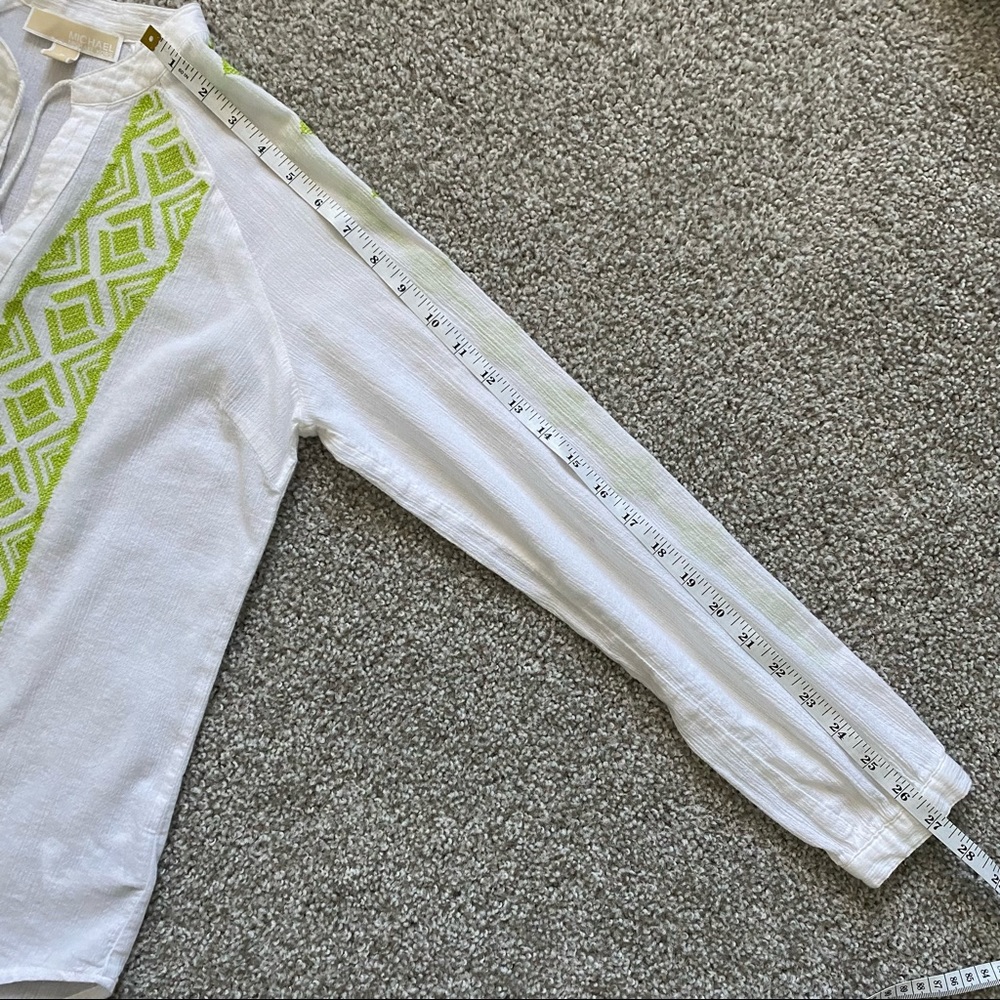 MICHAEL KORS Boho Split Neck Blouse - Picture 13 of 13